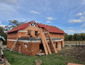 Střechy, krovy, tesařské práce